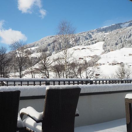 Apartment Smaragdblick Wildkogel Bramberg am Wildkogel Bagian luar foto