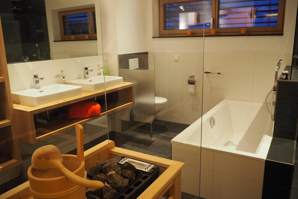 Apartment Smaragdblick Wildkogel Bramberg am Wildkogel Bagian luar foto